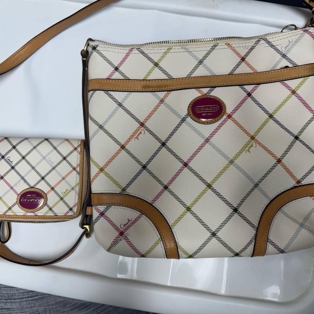 Coach purse and wallet